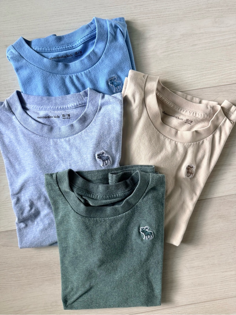 Abercrombie Kids 15/16 bundle, GUC. Basic colors. Super soft.